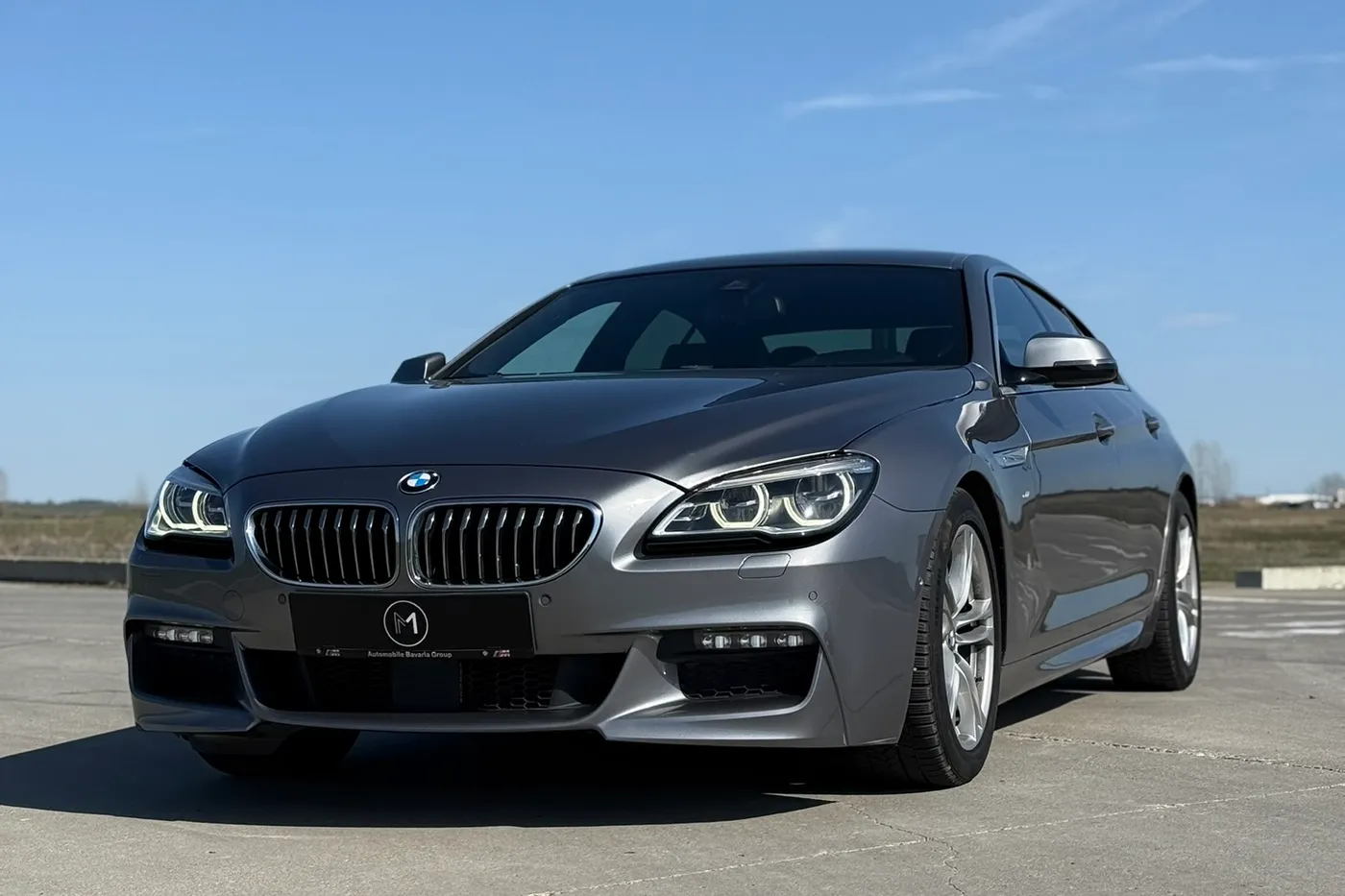 BMW Seria 6 Gran Coupé gri, unghi frontal