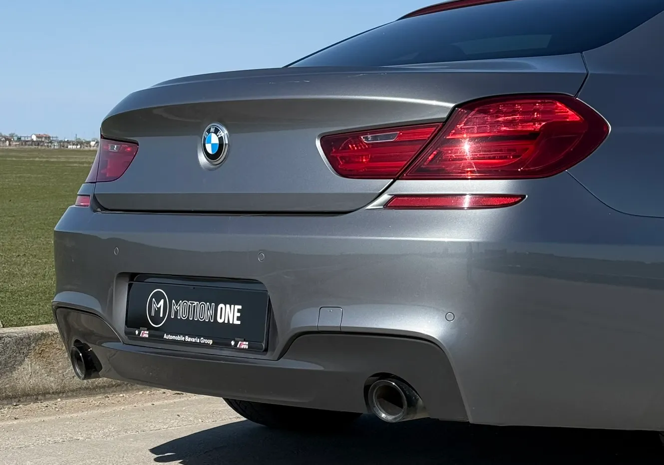 BMW Seria 6 Gran Coupé gri, profil posterior